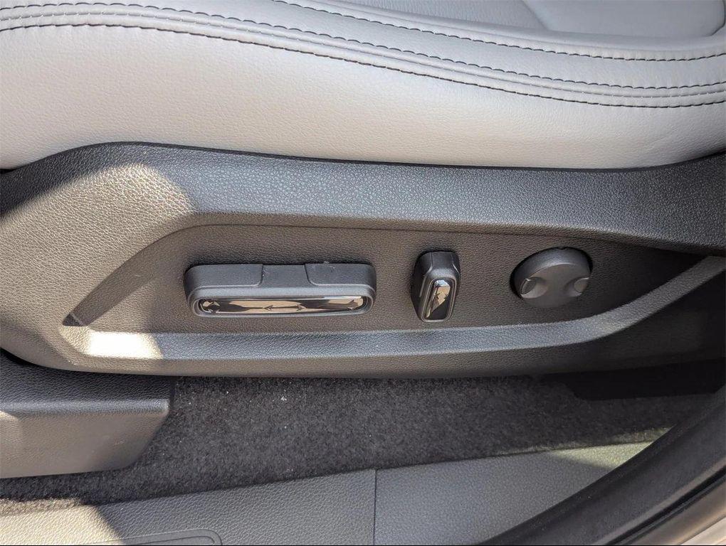 new 2025 Honda Pilot car, priced at $49,197