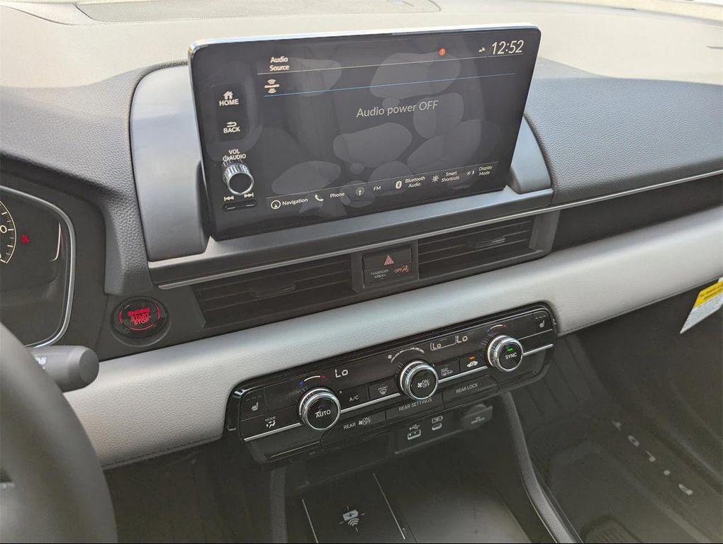 new 2025 Honda Pilot car, priced at $49,197