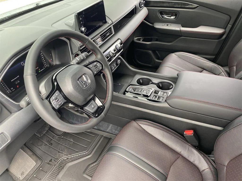 new 2025 Honda Pilot car, priced at $52,528