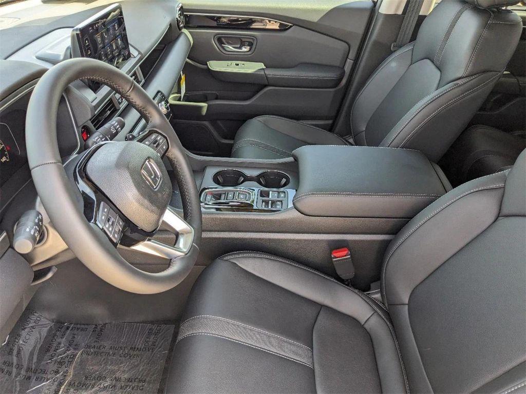 new 2025 Honda Pilot car, priced at $44,696
