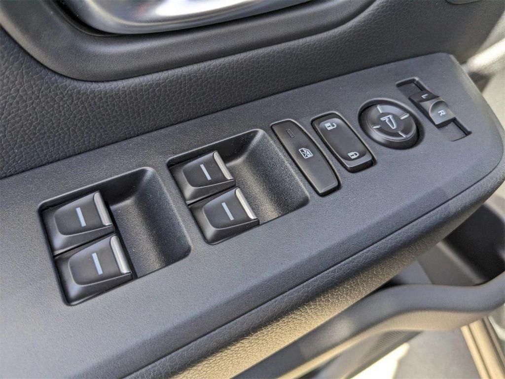 new 2025 Honda Pilot car, priced at $44,696