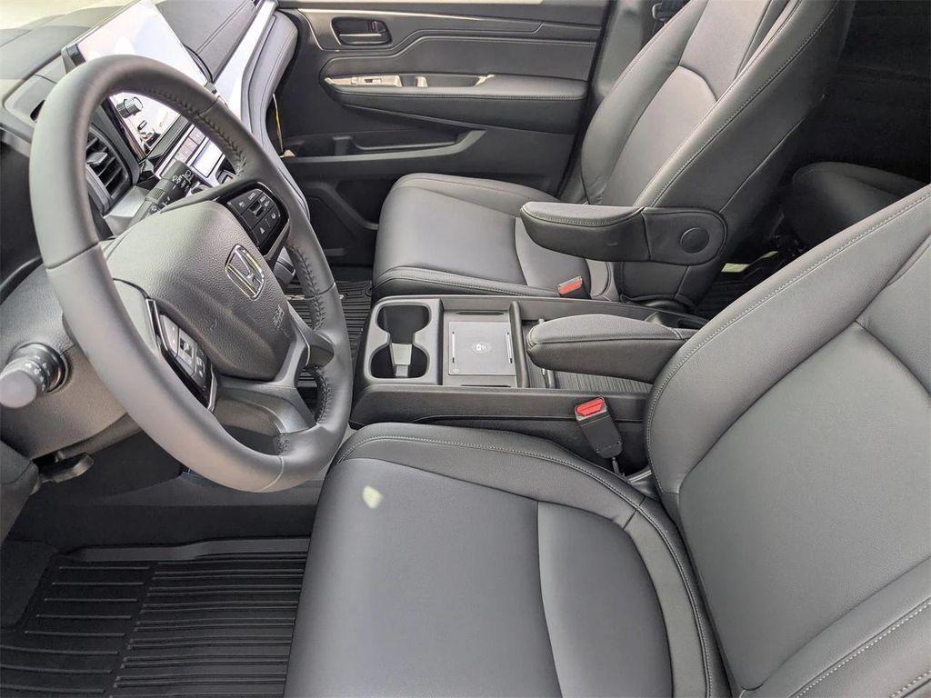 new 2026 Honda Odyssey car, priced at $42,039