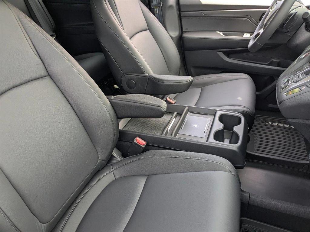 new 2026 Honda Odyssey car, priced at $42,039