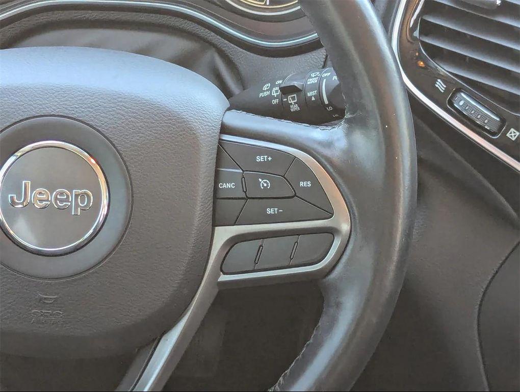 used 2020 Jeep Cherokee car, priced at $17,503