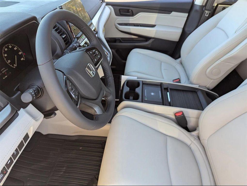 new 2026 Honda Odyssey car, priced at $42,465