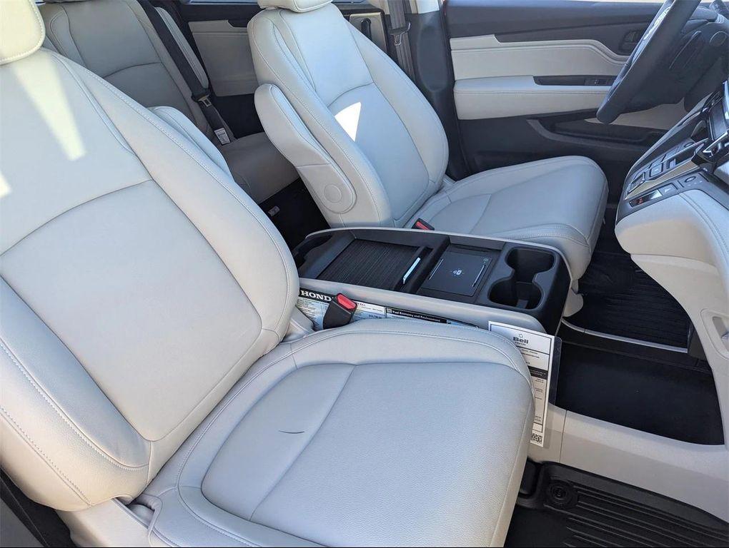 new 2026 Honda Odyssey car, priced at $42,465