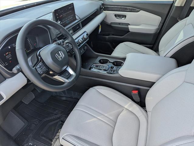 new 2025 Honda Pilot car, priced at $52,248