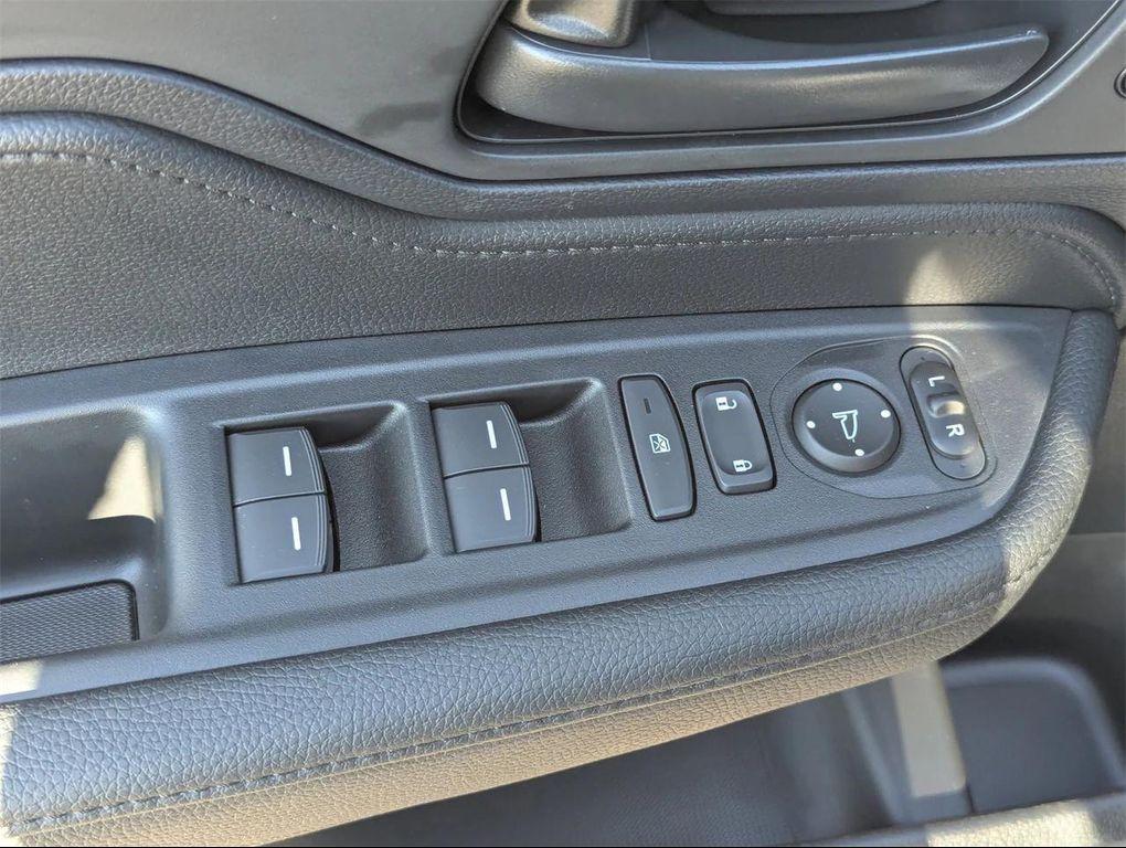 new 2026 Honda Odyssey car, priced at $43,467