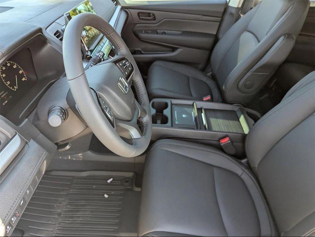 new 2026 Honda Odyssey car, priced at $43,467
