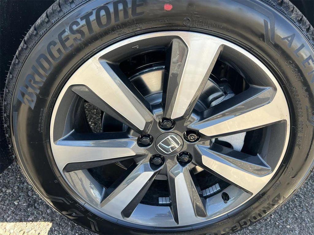 new 2025 Honda Pilot car, priced at $48,161