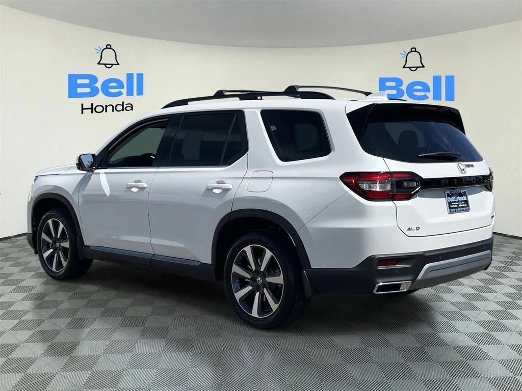 new 2025 Honda Pilot car, priced at $48,161
