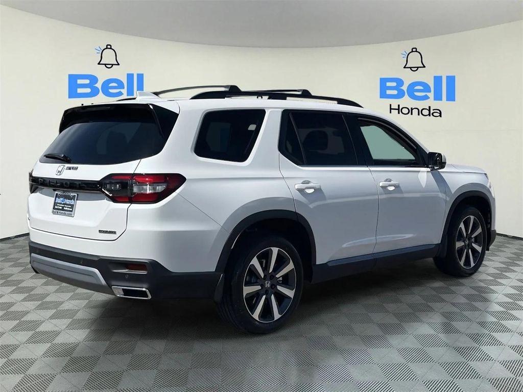 new 2025 Honda Pilot car, priced at $48,161