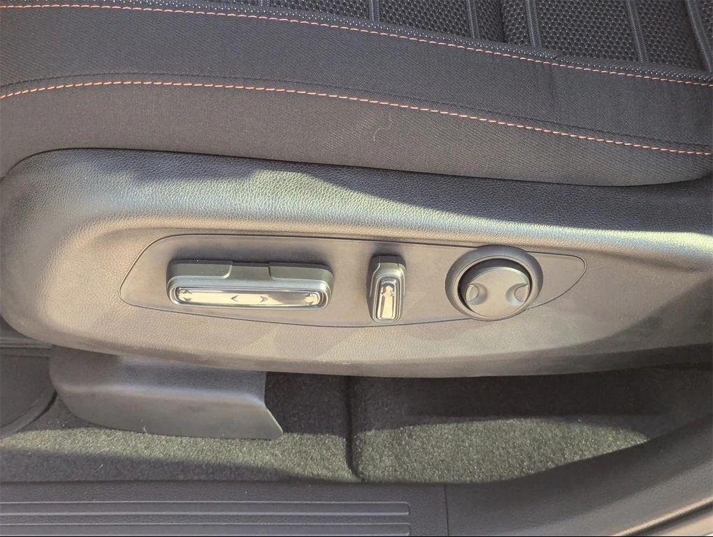 new 2026 Honda CR-V Hybrid car, priced at $37,621