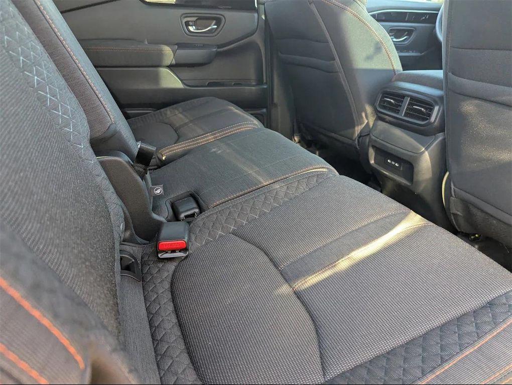 used 2025 Honda Pilot car, priced at $36,848