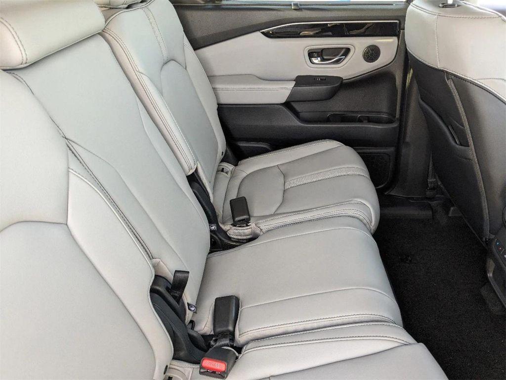 new 2025 Honda Pilot car, priced at $43,133