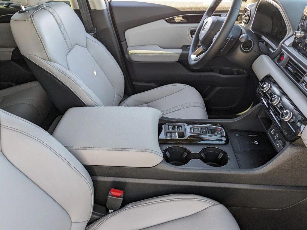 new 2025 Honda Pilot car, priced at $43,133