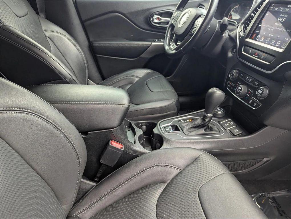 used 2021 Jeep Cherokee car, priced at $17,303