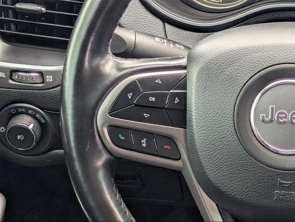 used 2021 Jeep Cherokee car, priced at $17,303