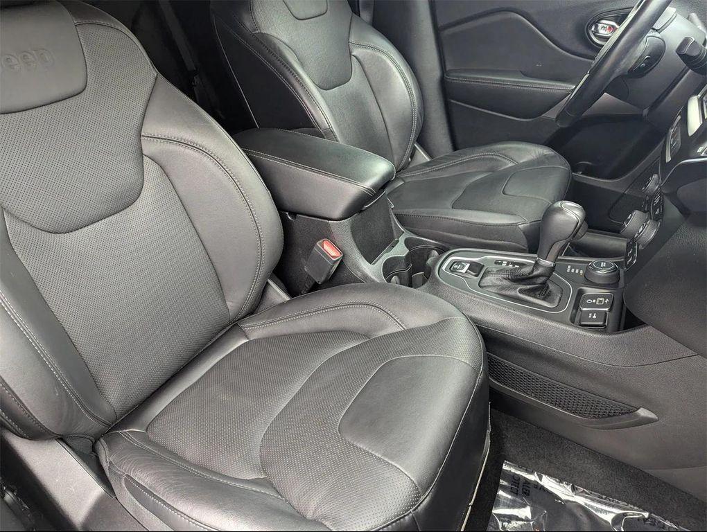 used 2021 Jeep Cherokee car, priced at $17,303