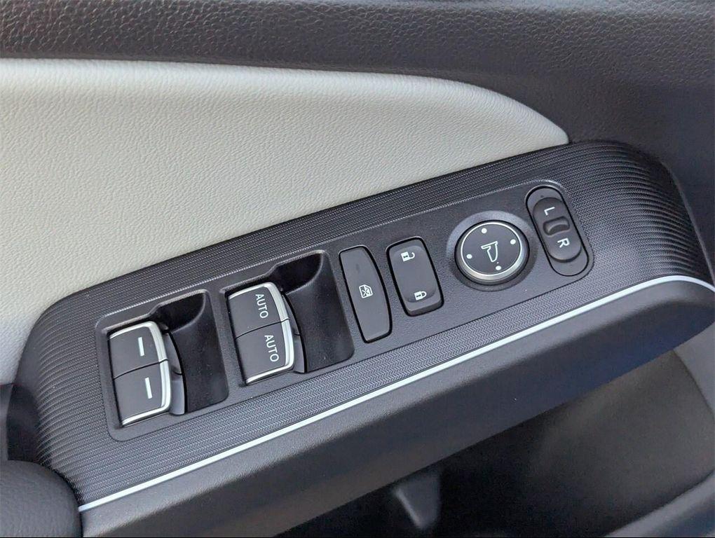 new 2026 Honda Civic Hybrid car, priced at $33,362