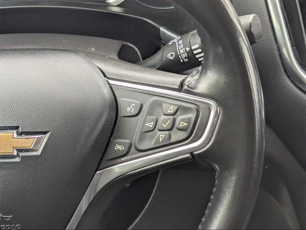 used 2021 Chevrolet Equinox car, priced at $12,635