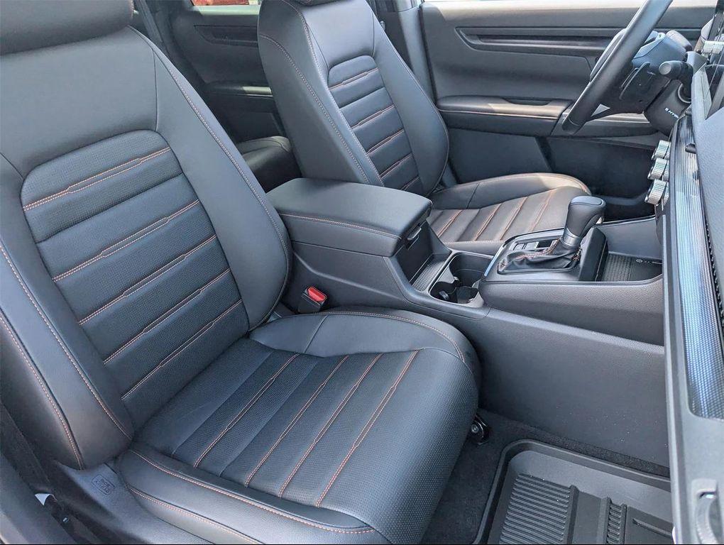 new 2026 Honda CR-V Hybrid car, priced at $39,910