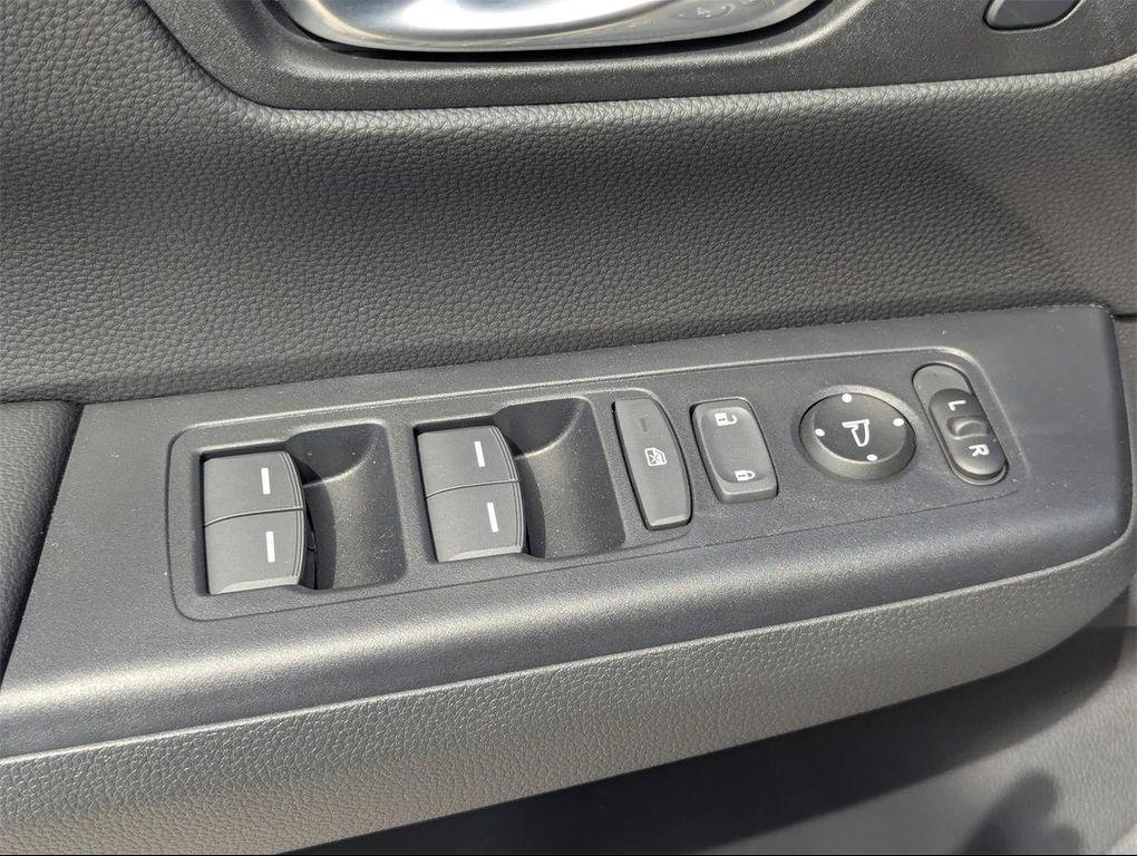 new 2026 Honda CR-V Hybrid car, priced at $39,910