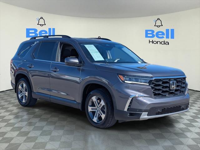 used 2025 Honda Pilot car, priced at $40,226