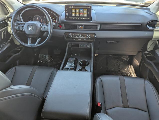 used 2025 Honda Pilot car, priced at $40,226