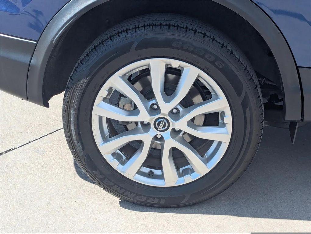 used 2021 Nissan Rogue Sport car, priced at $13,713