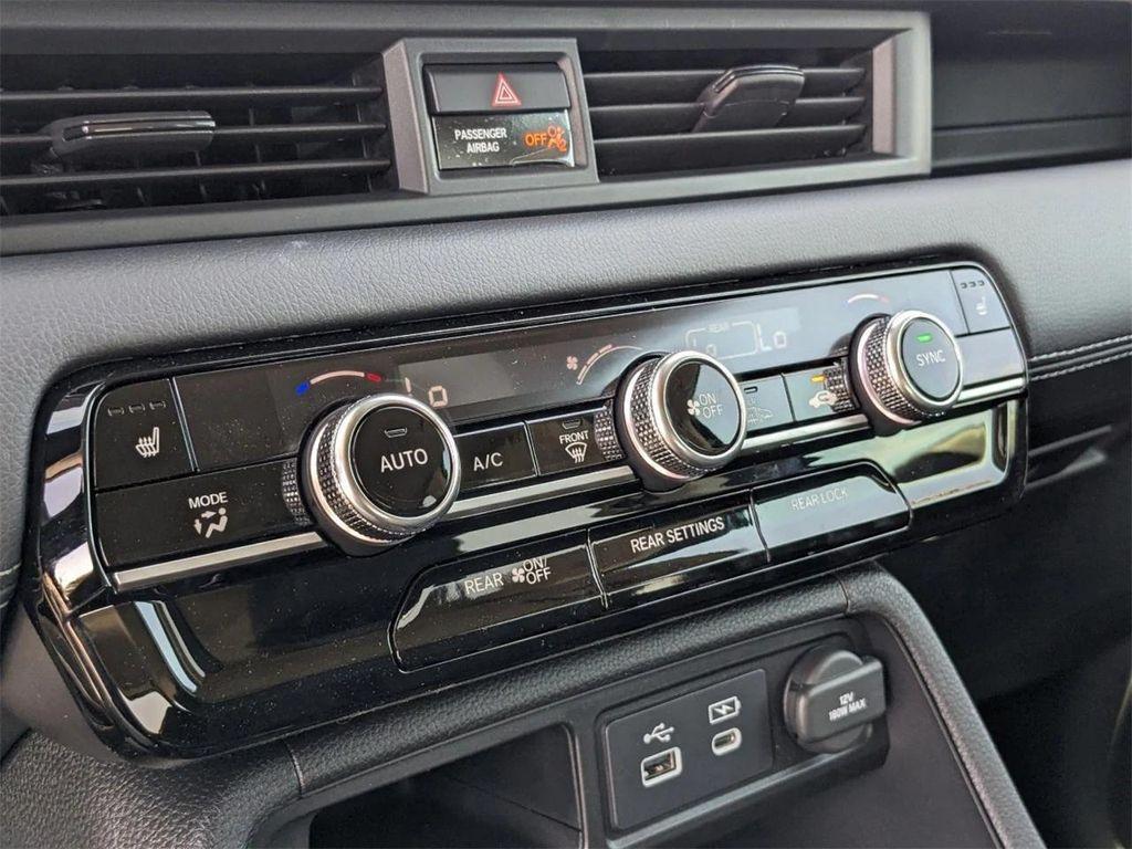 new 2025 Honda Pilot car, priced at $45,123