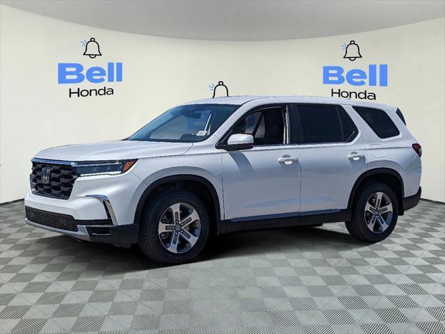 new 2025 Honda Pilot car, priced at $45,078