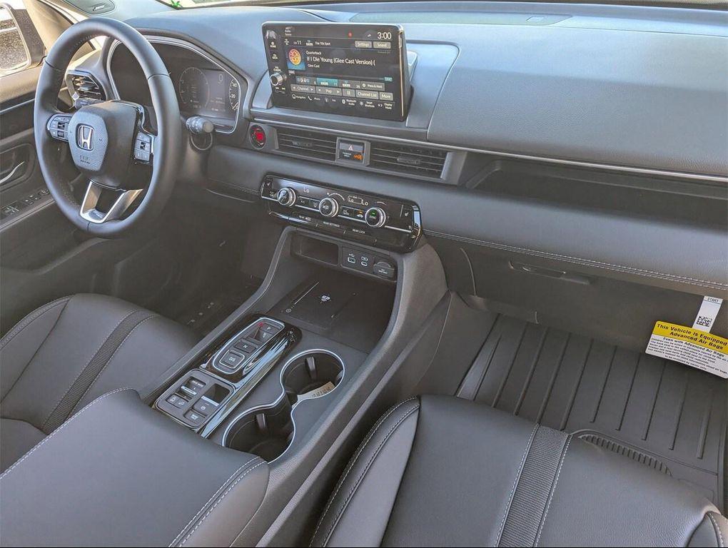 new 2025 Honda Pilot car, priced at $47,666