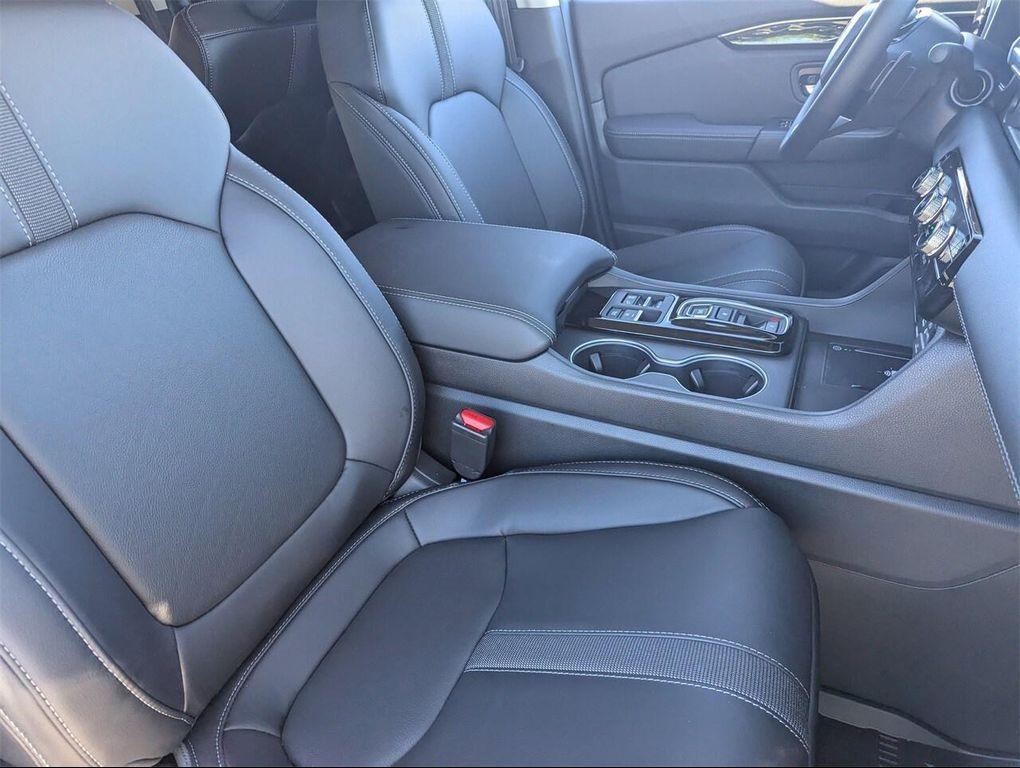 new 2025 Honda Pilot car, priced at $47,666