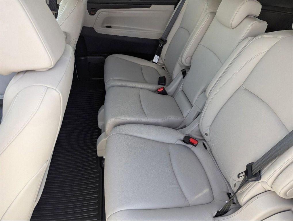 new 2026 Honda Odyssey car, priced at $42,039