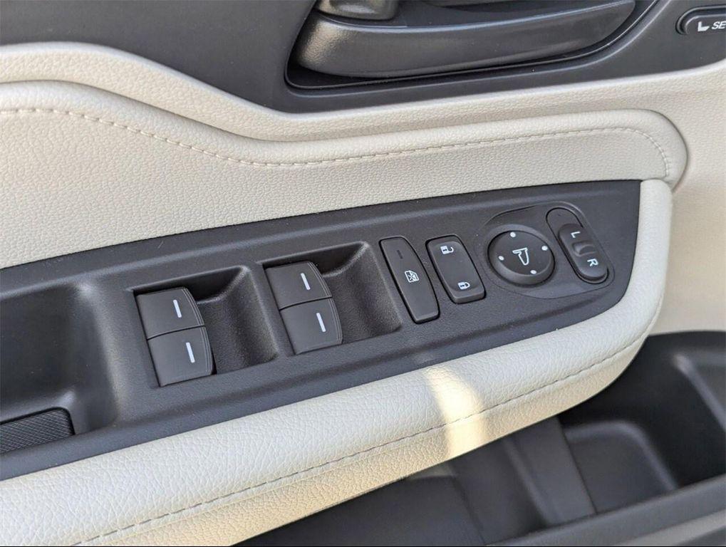 new 2026 Honda Odyssey car, priced at $42,039