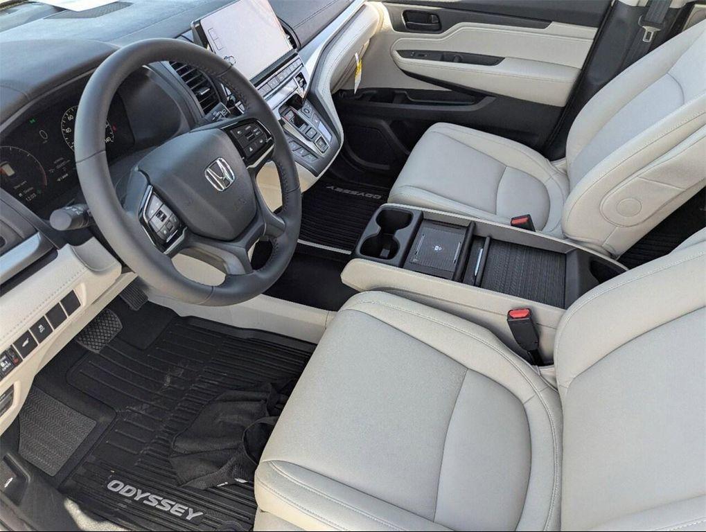 new 2026 Honda Odyssey car, priced at $42,039