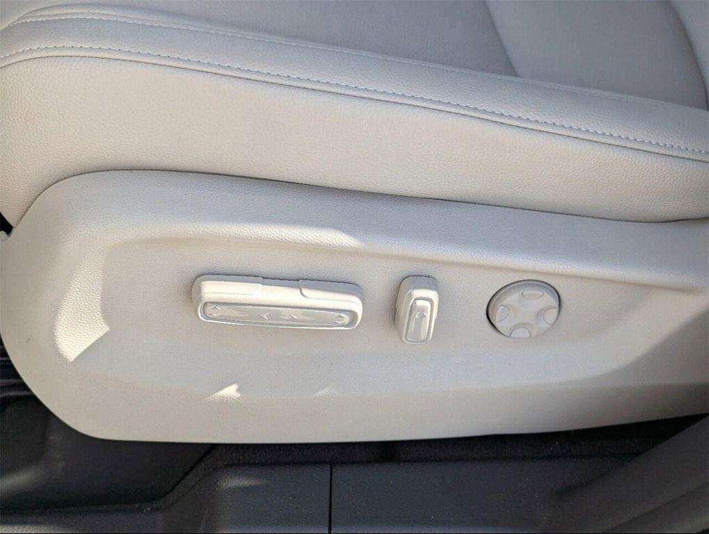 new 2026 Honda Odyssey car, priced at $42,039