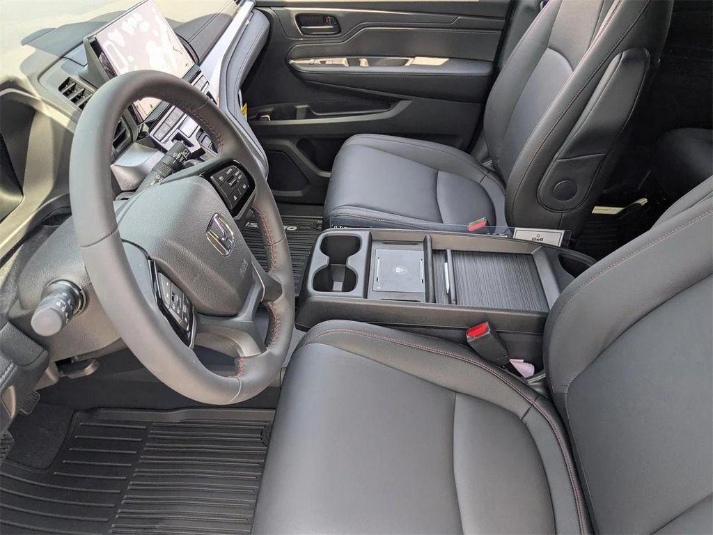 new 2026 Honda Odyssey car, priced at $43,508