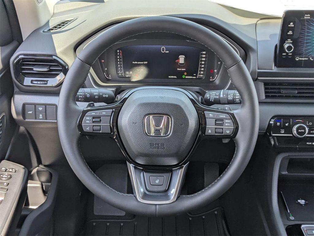 new 2025 Honda Pilot car, priced at $50,665