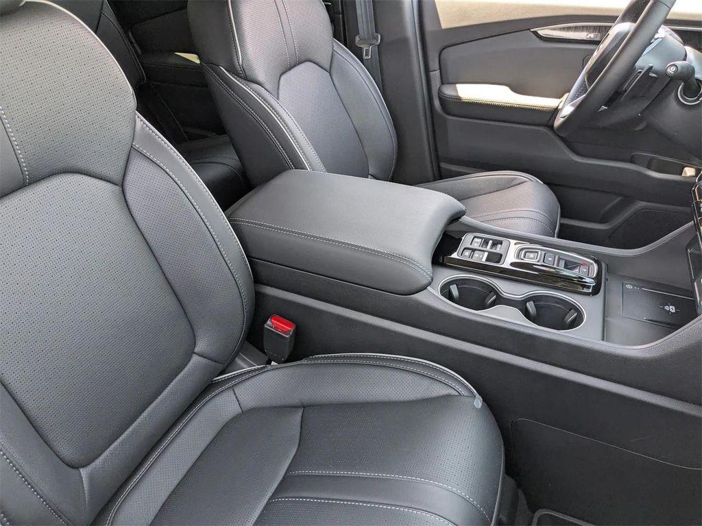 new 2025 Honda Pilot car, priced at $50,665
