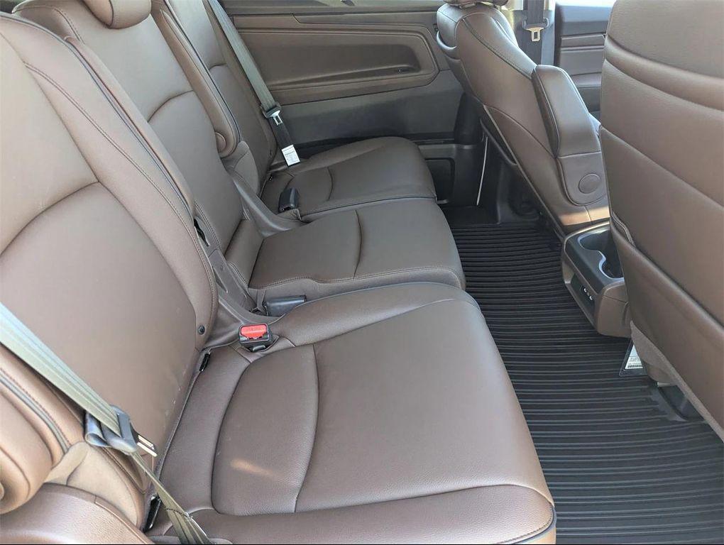 new 2026 Honda Odyssey car, priced at $46,199
