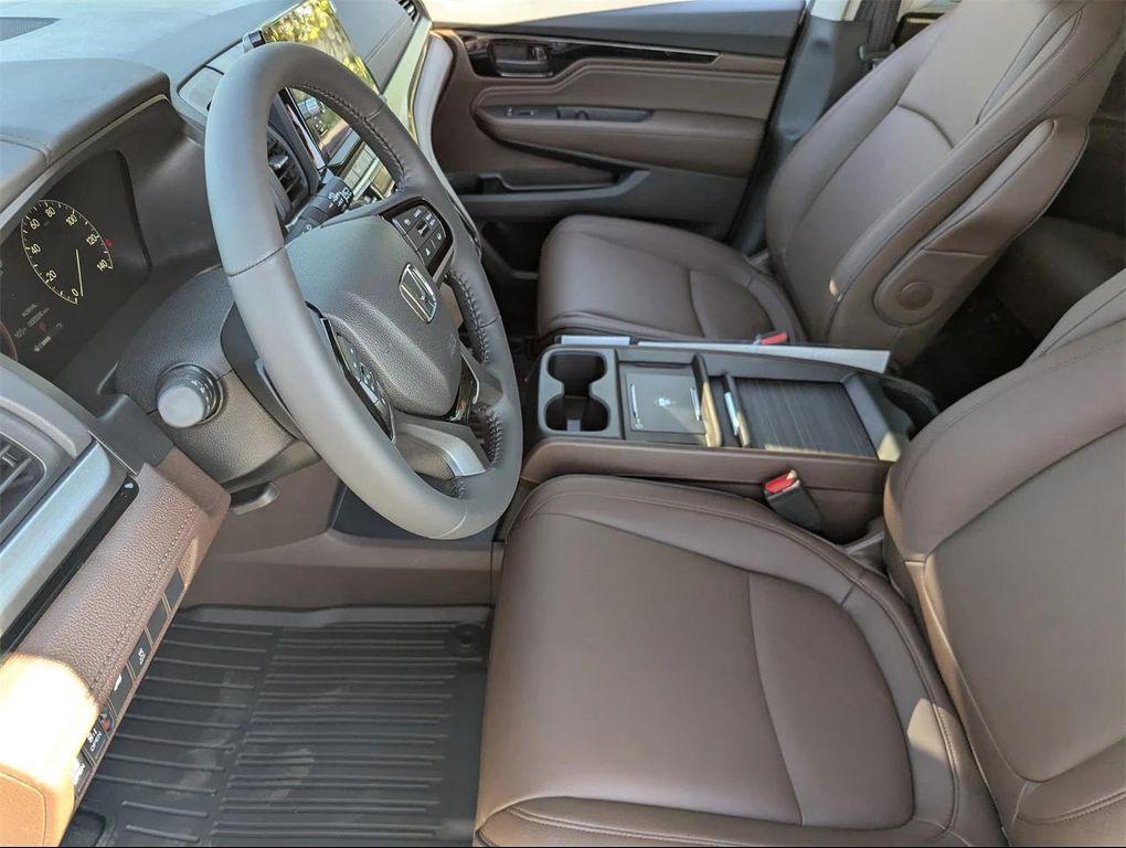 new 2026 Honda Odyssey car, priced at $46,199