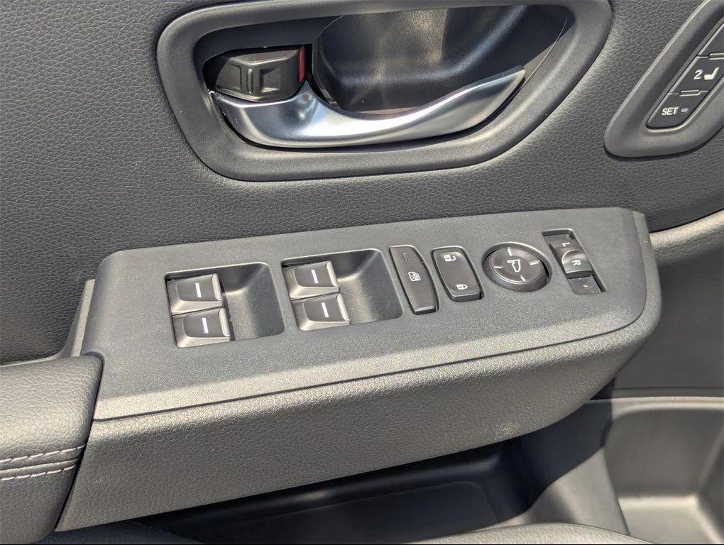 new 2025 Honda Pilot car, priced at $48,708