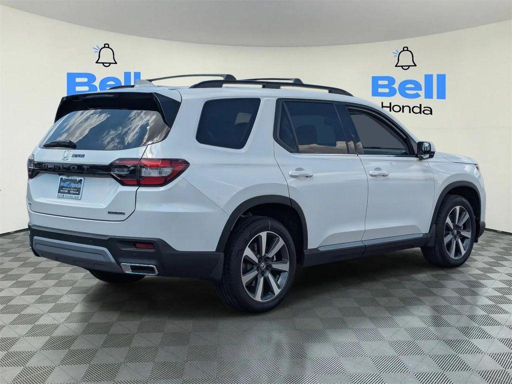 new 2025 Honda Pilot car, priced at $48,708