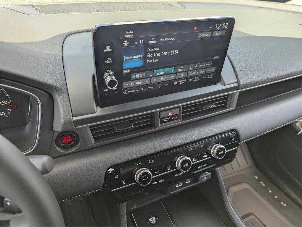 new 2025 Honda Pilot car, priced at $48,708