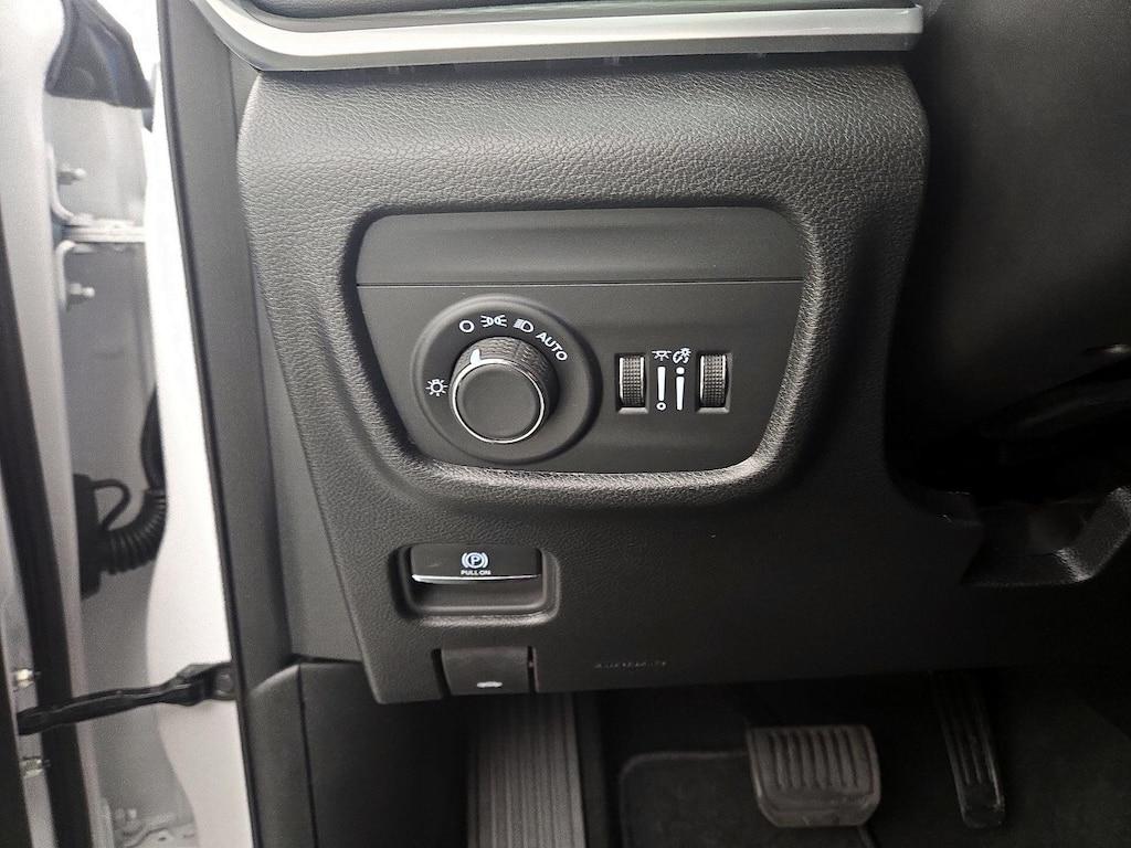used 2025 Jeep Grand Cherokee car, priced at $40,998