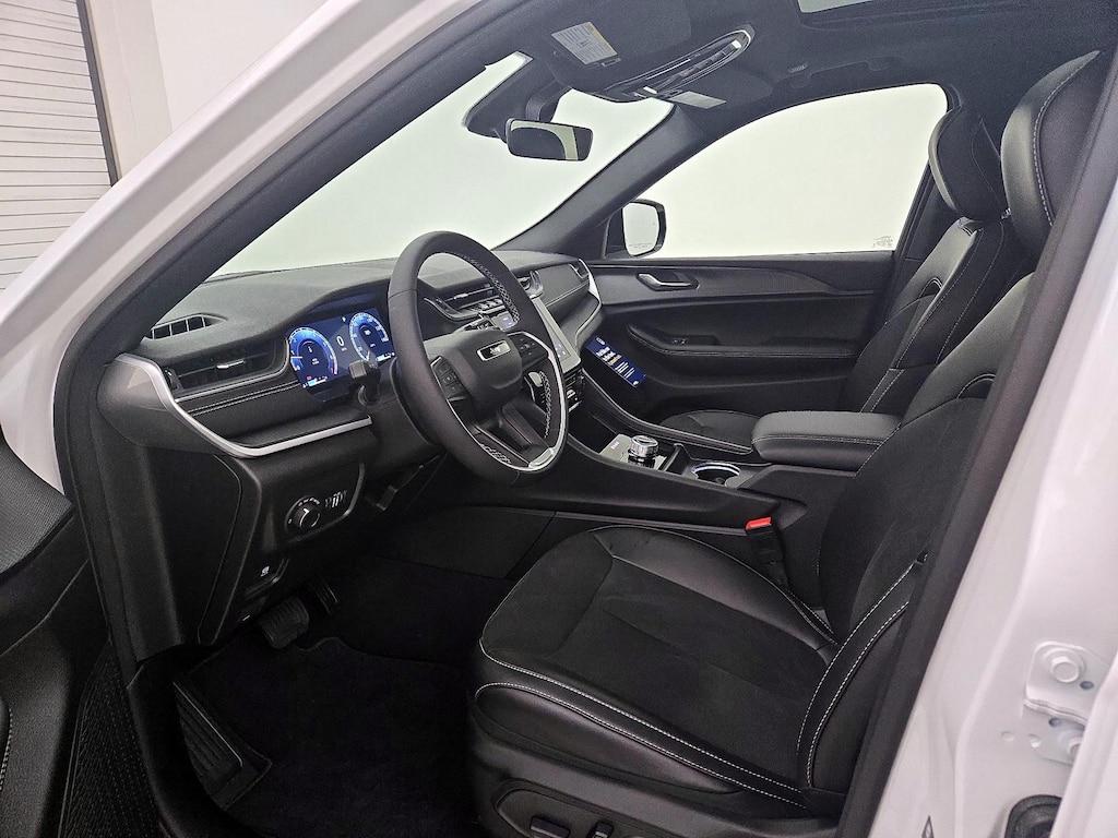 used 2025 Jeep Grand Cherokee car, priced at $40,998