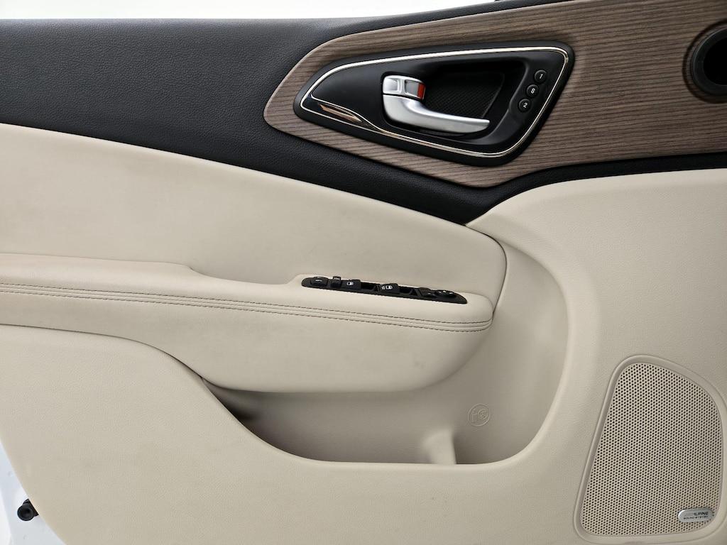 used 2015 Chrysler 200 car, priced at $16,998