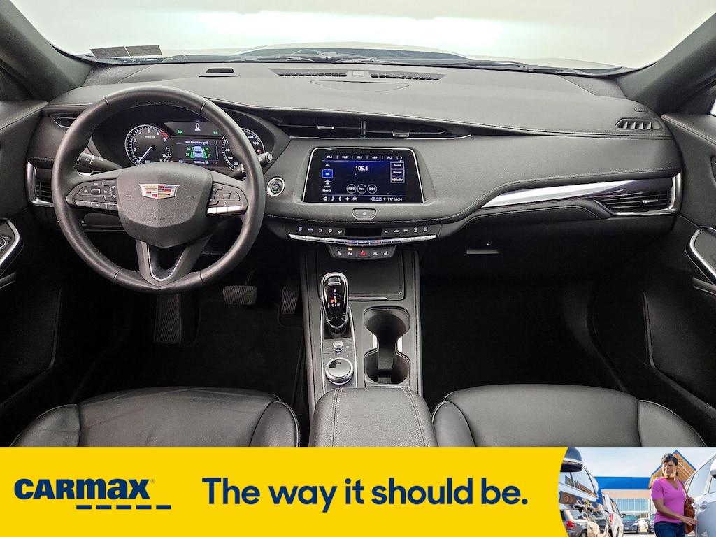 used 2022 Cadillac XT4 car, priced at $28,998